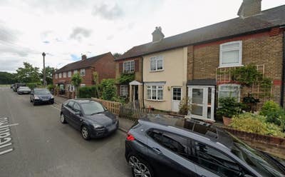 DSS-Studio Flat Available in Hayes Hillingdon UB10 Main Photo
