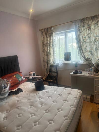 1 Spacious Double room and 1 single room Main Photo