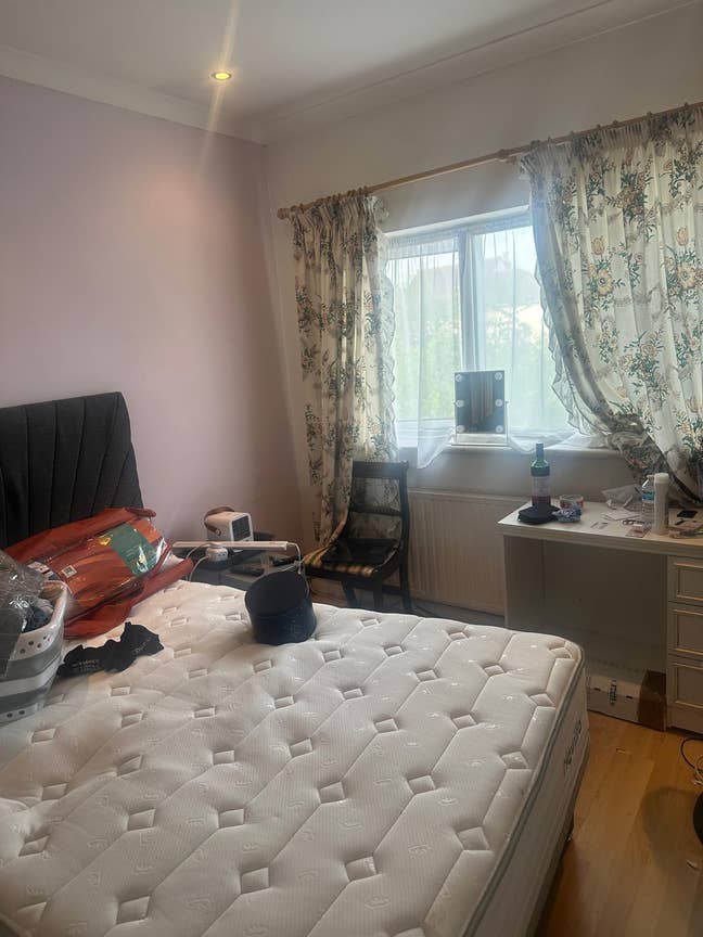 1 Spacious Double room and 1 single room Main Photo