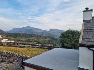 Breathtaking views of Yr Wyddfa (Snowdon) Main Photo