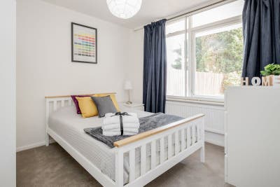 Lovely Garden Room in Iselworth Main Photo