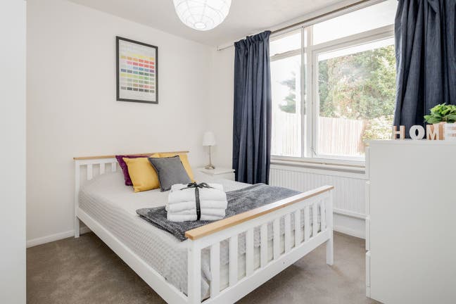 Lovely Garden Room in Iselworth Main Photo