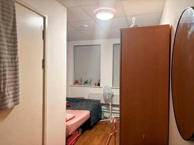 Bronze Plus Ensuite Room Available Main Photo