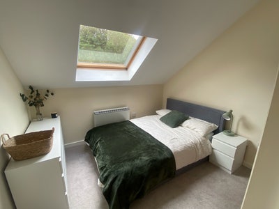  Double  furnished  room  -  women preferred Main Photo