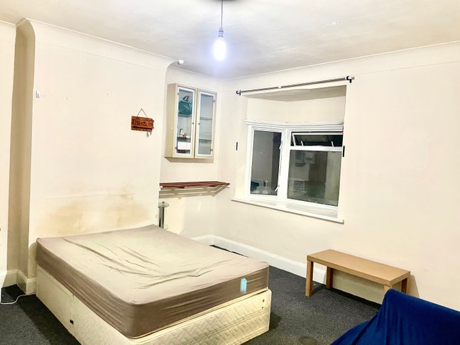 1 double room for rent Main Photo