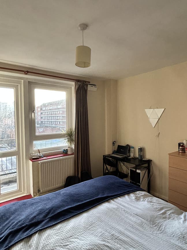Large Double Room 3 min walk from Stockwell Main Photo