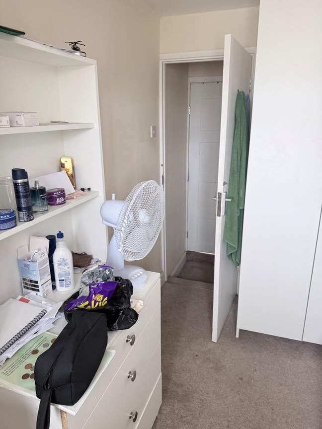 Room Available in 4-Bed House | TW19 7EF Main Photo