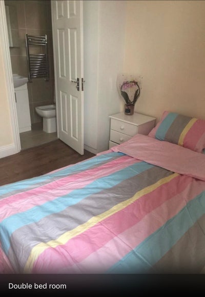 Luxury double bedroom en-suite fully furnished Main Photo