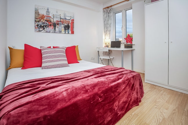 Stylish Double Room in a Popular Area Main Photo