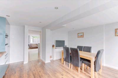 Bright Double Room in Cosy Home | Bills Included Main Photo