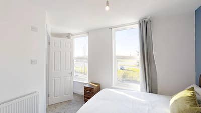 VIEW NOW - Double room 100m to Medway Hospital  Main Photo