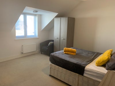 Large Double Room – Arlesey – Available Now (65/2) Main Photo
