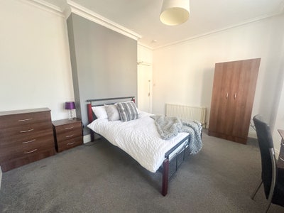 House share close to Heaton Park Main Photo
