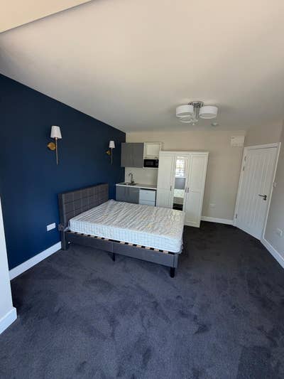 Brand New Studio Flat in Surbiton &pound;1100 Main Photo