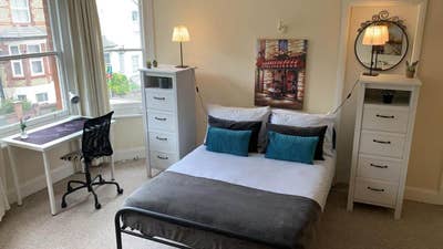 Guildford: Double Rooms Farnham Road Central Main Photo