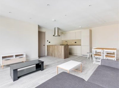 En suite Bedroom Streatham Hill Main Photo