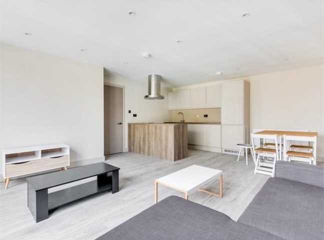 En suite Bedroom Streatham Hill Main Photo