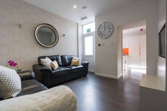 6 Bed House, Stoke St4 2EH, Avail Now Main Photo