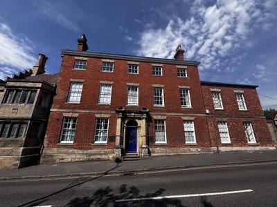 Room 2 Flat 5 Rhodes house available now Main Photo