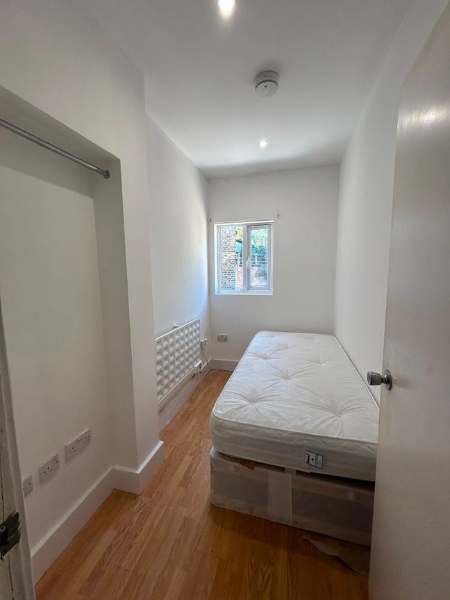 Room Available in HMO, Bills Included Main Photo