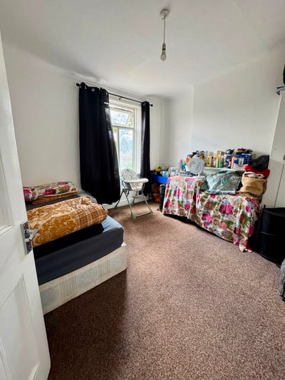 Double room-Quebec Road IG1 (bills included) Main Photo