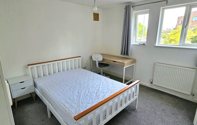 Bright double room with ensuite nr Addenbrookes Main Photo