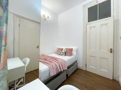 Last Chance - Cozy En-Suite in Marylebone! Main Photo