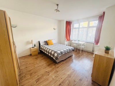 Luton & Dunstable Hospital Room  Main Photo