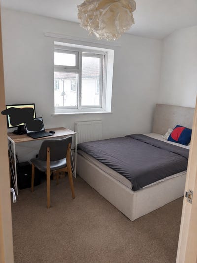 Double Room Available in Friendly House Main Photo