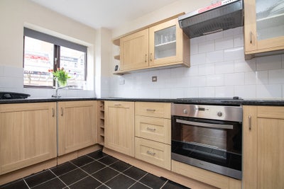 Spacious 3Bd Apartment in Luxury Location Main Photo