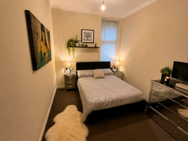 🏡✨ Beautifully Presented 4-Bedroom Ground-Floor  Main Photo