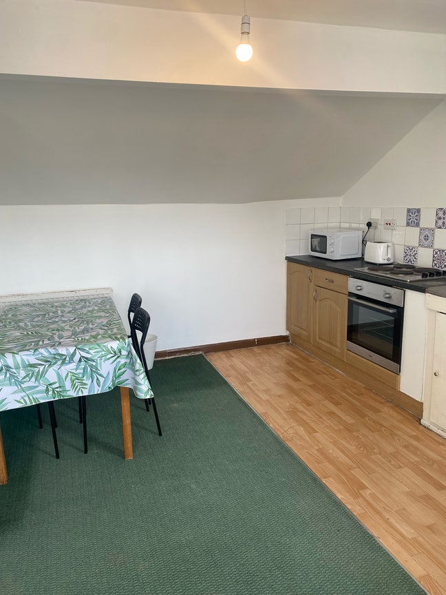 One Bedroom Student Flat  Main Photo