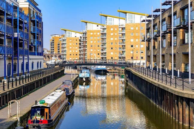 🏡 Rooms Available in E14 – Great Location Main Photo