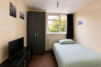 Room to rent just 6 min away from station &pound;735pcm Main Photo