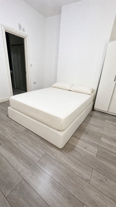 Ensuite room suitable for couple/2ppl bills includ Main Photo