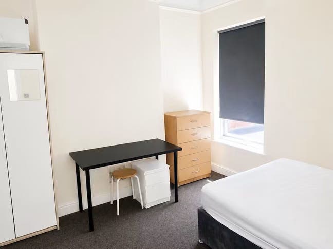 Furnished room in Flat at Cricklewood &pound;835pcm Main Photo