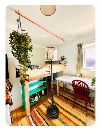 Double Furnished Room In a Happy Healthy House Main Photo