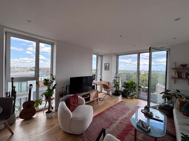 Modern and Spacious 2-Bed, 2-Bath for Rent Main Photo