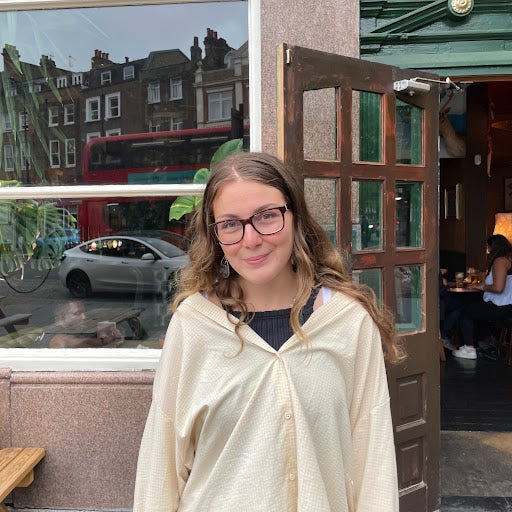 23 year old girl looking for immediate accom! Main Photo