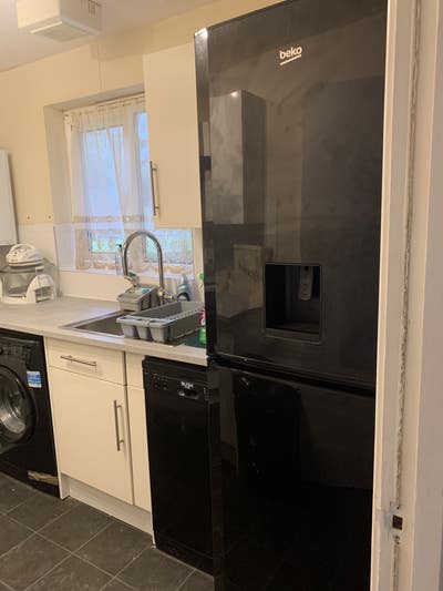 Fully furnished double bedroom Main Photo