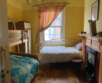 Room by the Sea  Main Photo