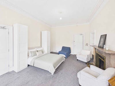 Incredibly spacious, iconic 5 Bedroom - Bruntsfiel Main Photo
