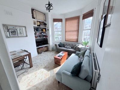 Chilled Live-in Landlord - 1 SpareRoom Main Photo