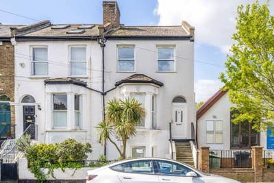 Bright Double Room in Stylish Chiswick House Main Photo