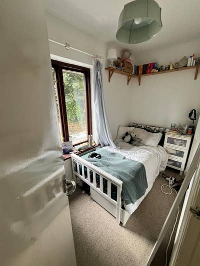 Beautiful Single Room in House with Sea Views  Main Photo