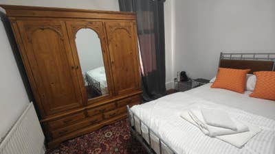Double & Twin Room Available in Walthamstow Centra Main Photo