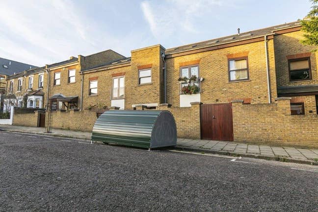 Lovely two bed flat, Homerton E9 Main Photo