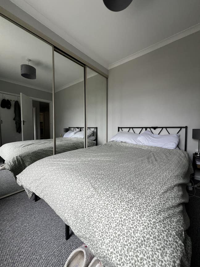Furnished Double Room Bills Included  Main Photo