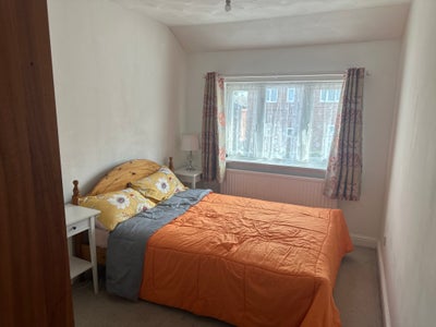 Double room available very close to town Main Photo