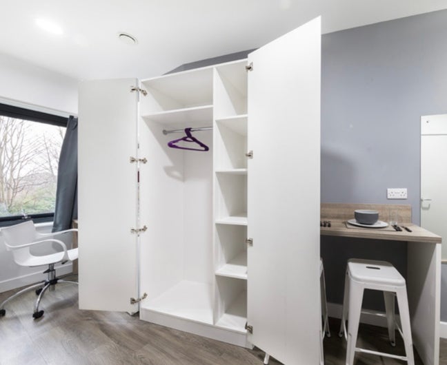 Deluxe Studio 19-22Sqm Main Photo